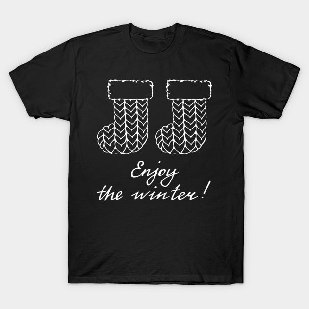 Enjoy the winter! Warm felt boots. T-Shirt by ArchiTania